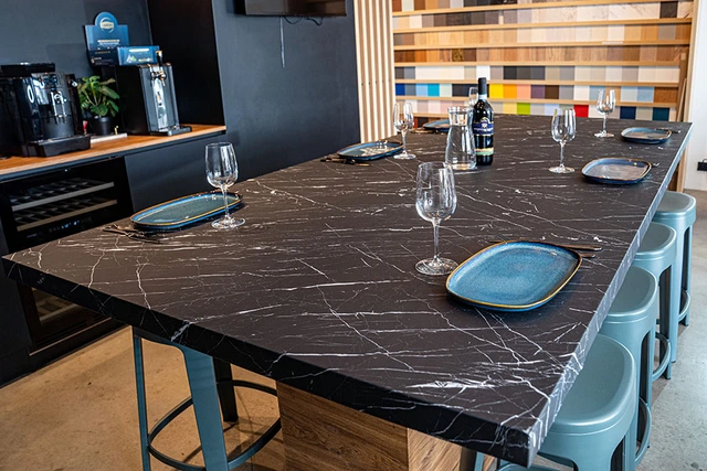 Cover Styl High-resistant Stone HRU50 Nero Marquina  1,22x1m 
