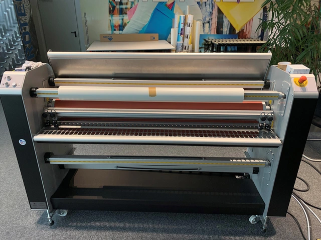 Neschen Cutting System CL/TH Kuttessystem til lamineringsmaskin 