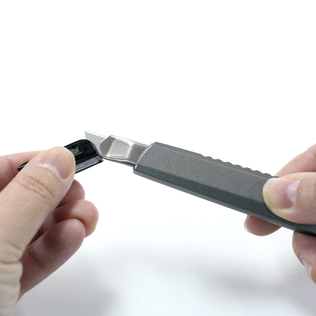 Kniv NT Cutter A-300GR grå 9mm bredde på blad 